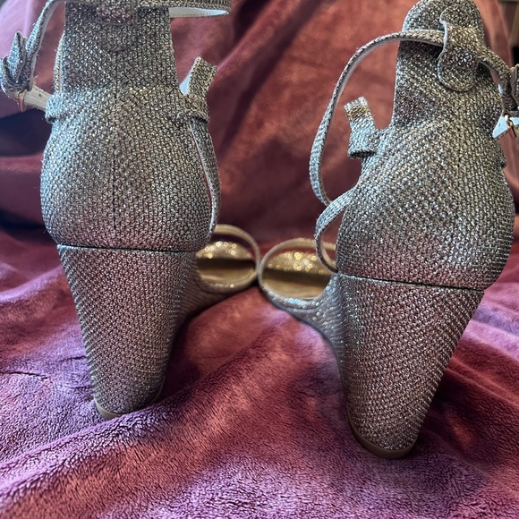 STUART WEITZMAN
Animal Print Glitter Accents Gladiator Sandals - Picture 3 of 6